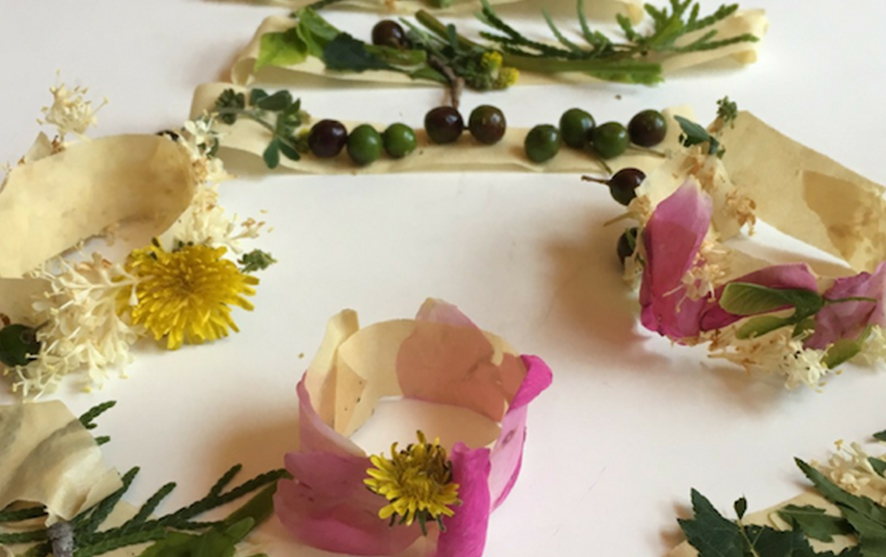 Nature bracelet made out of flowers