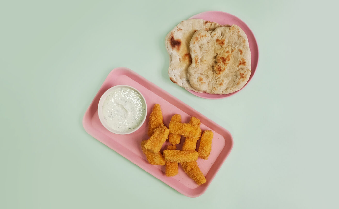 Baked fish fingers with Greek-yogurt dip recipe - Chatelaine